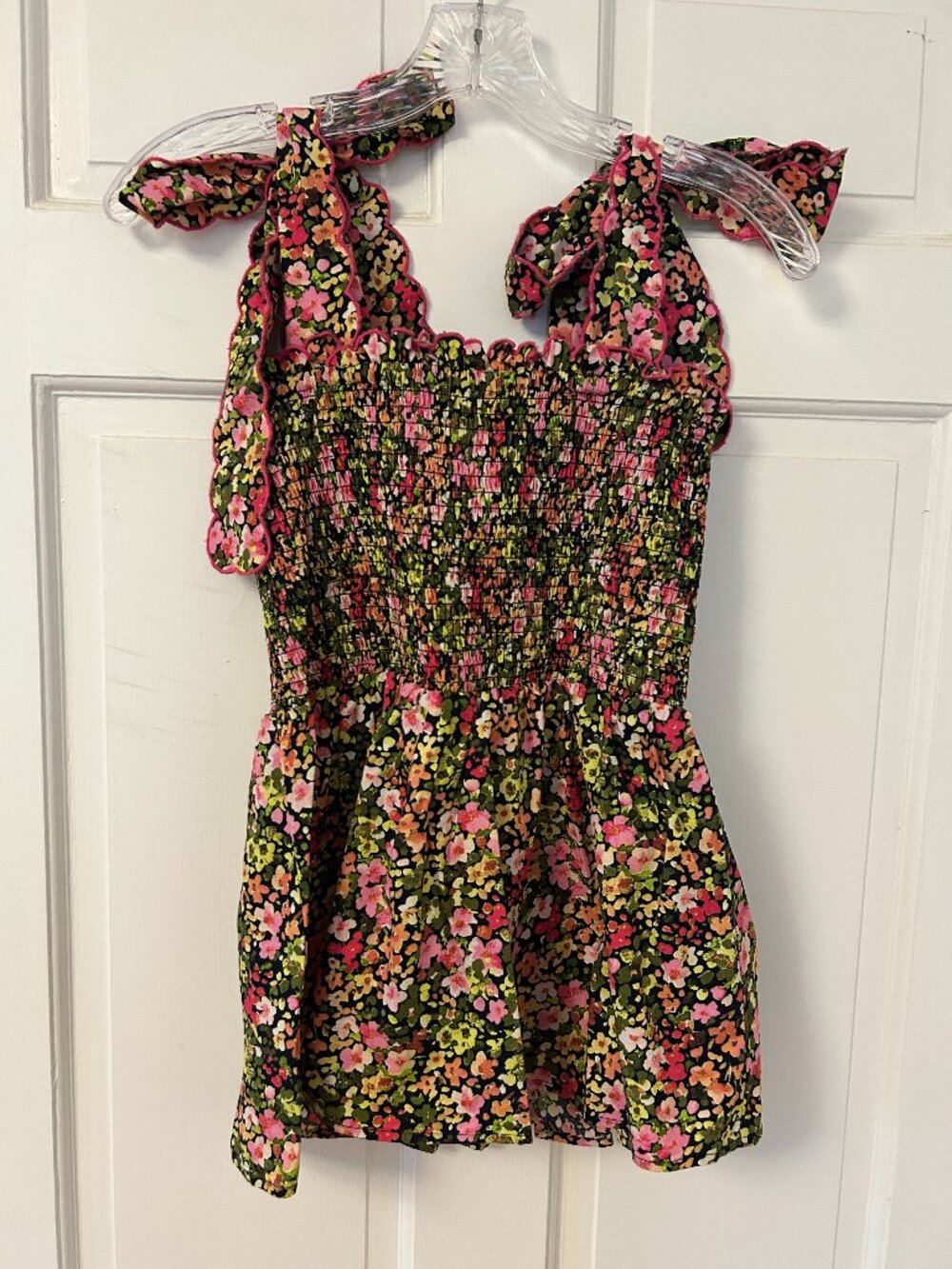 NWT Crown & Ivy Smocked Floral Peplum Top Size Small